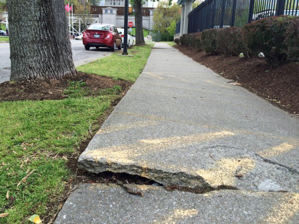 Cement Sidewalk Repair in Arlington Heights