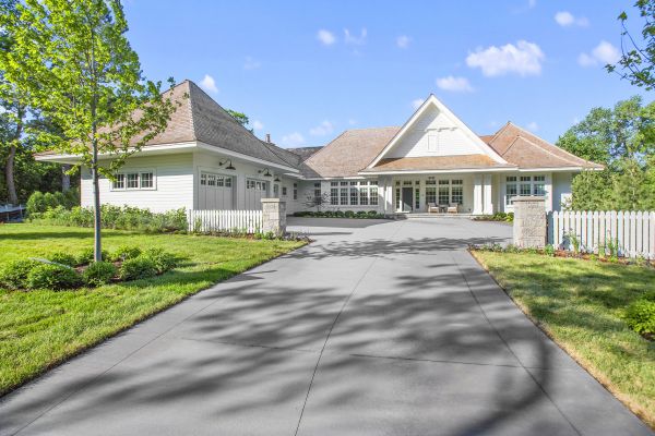 Driveway Concrete Repair in Arlington Heights